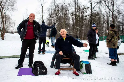 Reportáž Deník.cz o otužování ve FM 9.12.2023 — fotografie 1