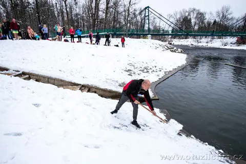 Reportáž Deník.cz o otužování ve FM 9.12.2023 — fotografie 2