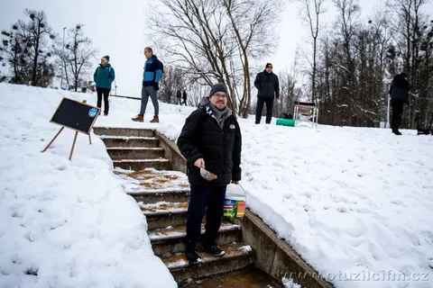 Reportáž Deník.cz o otužování ve FM 9.12.2023 — fotografie 3